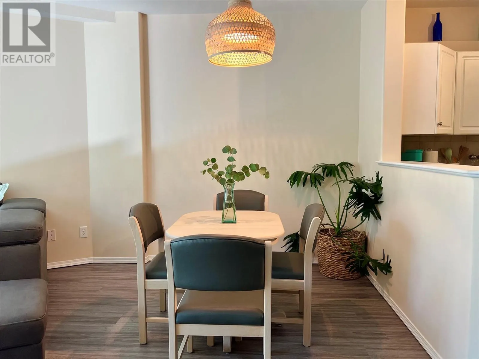 1088 Sunset Drive Unit# 106