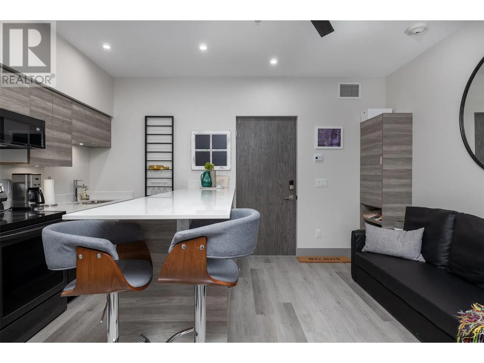2555 Lakeshore Road Unit# 403