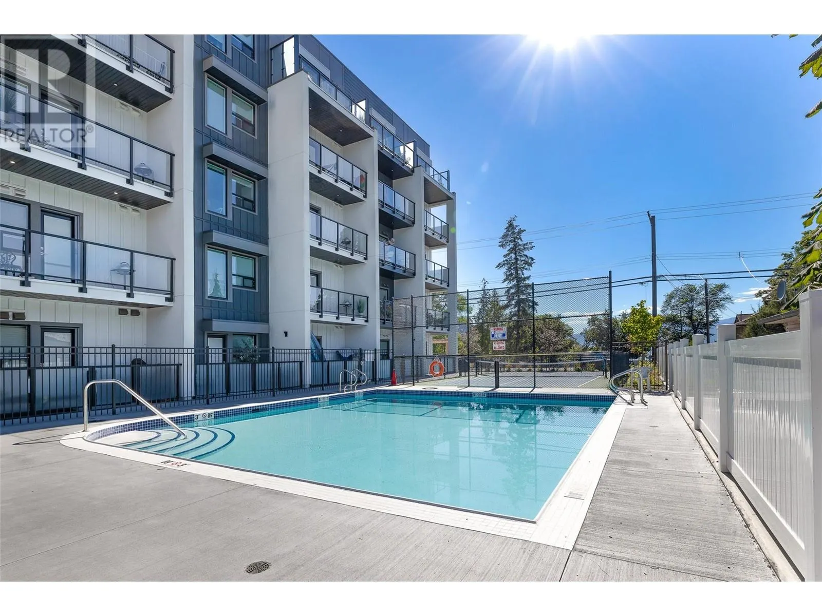 2555 Lakeshore Road Unit# 403