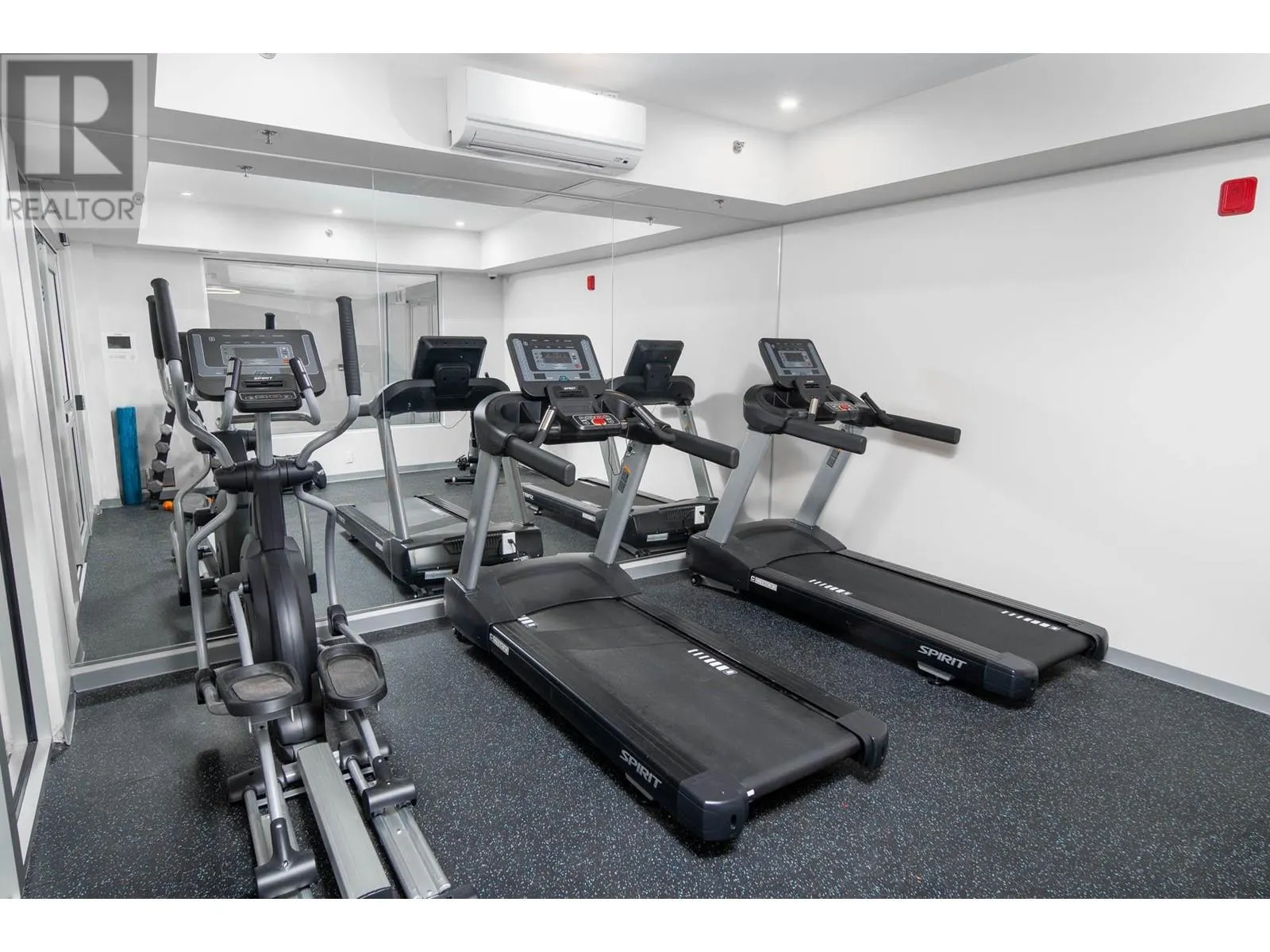 2555 Lakeshore Road Unit# 403