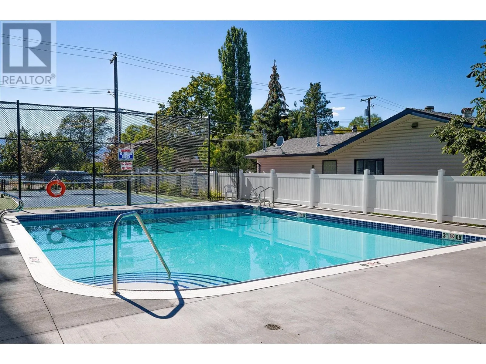 2555 Lakeshore Road Unit# 403