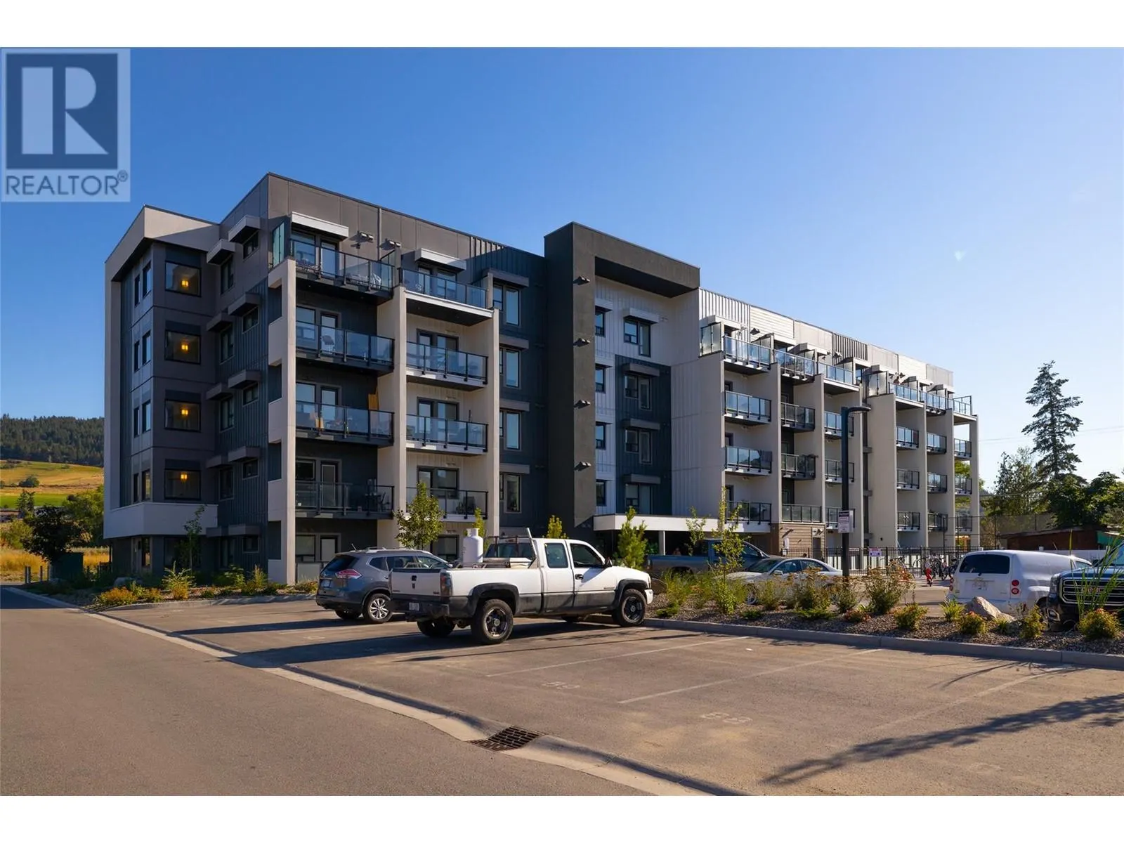 2555 Lakeshore Road Unit# 403