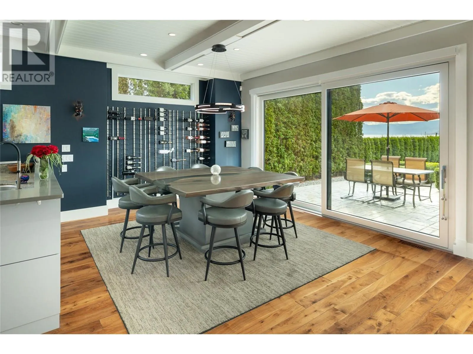 3908 Bluebird Road