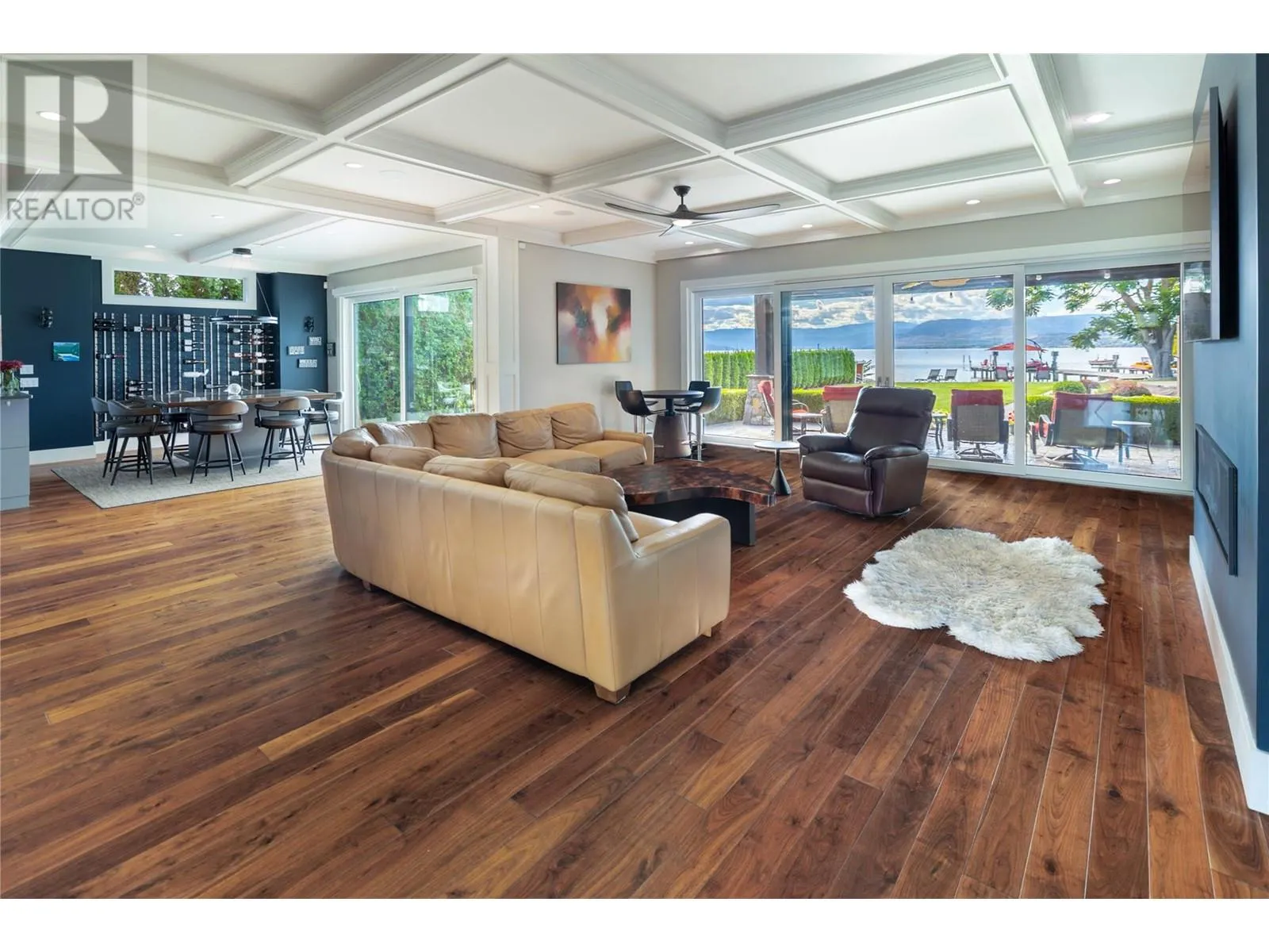 3908 Bluebird Road