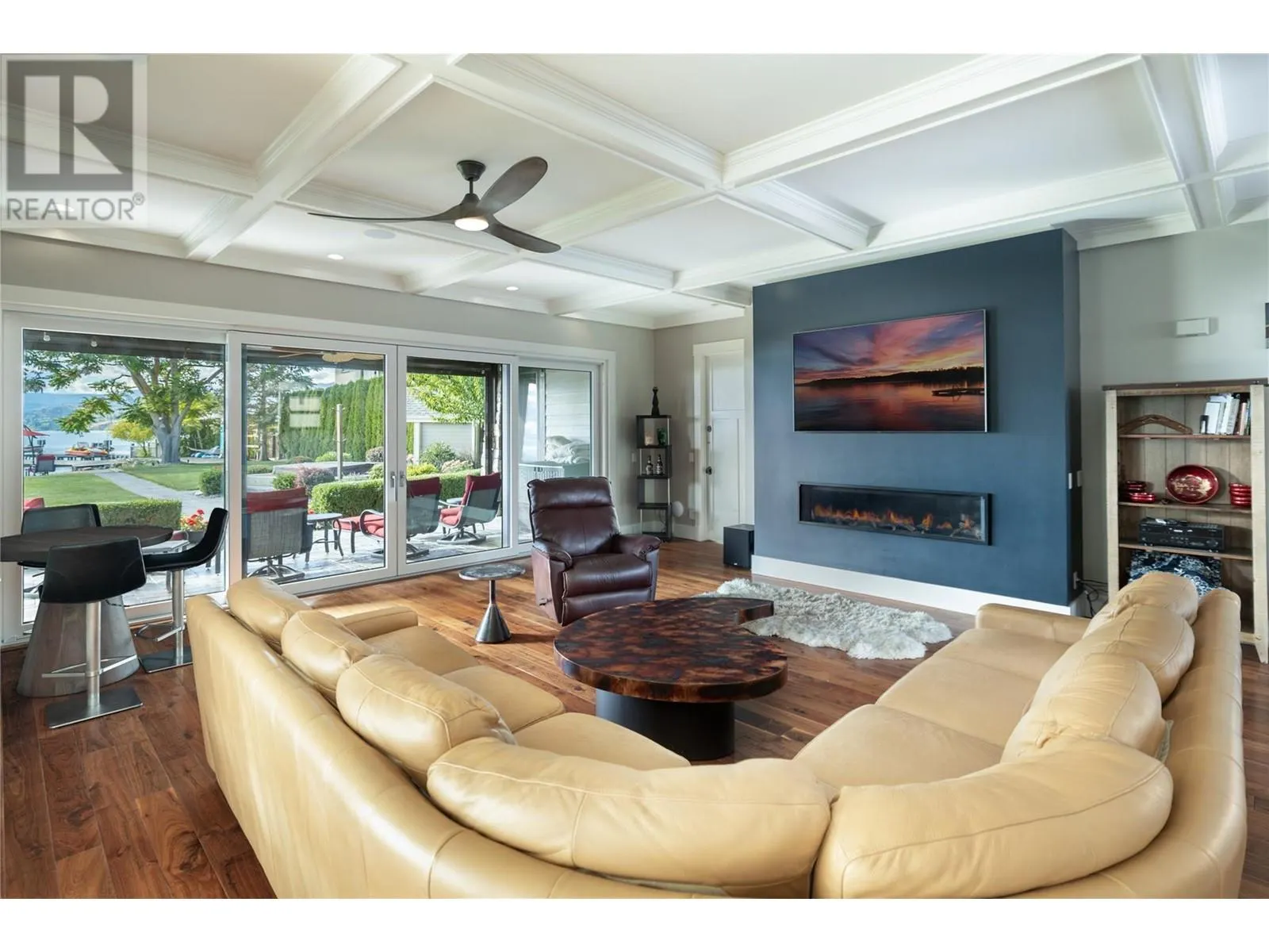 3908 Bluebird Road