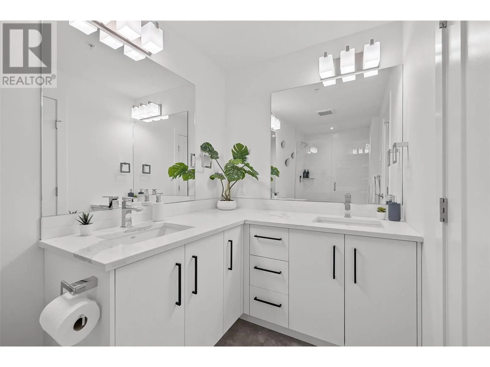 3434 Mckinley Beach Drive Unit# 206