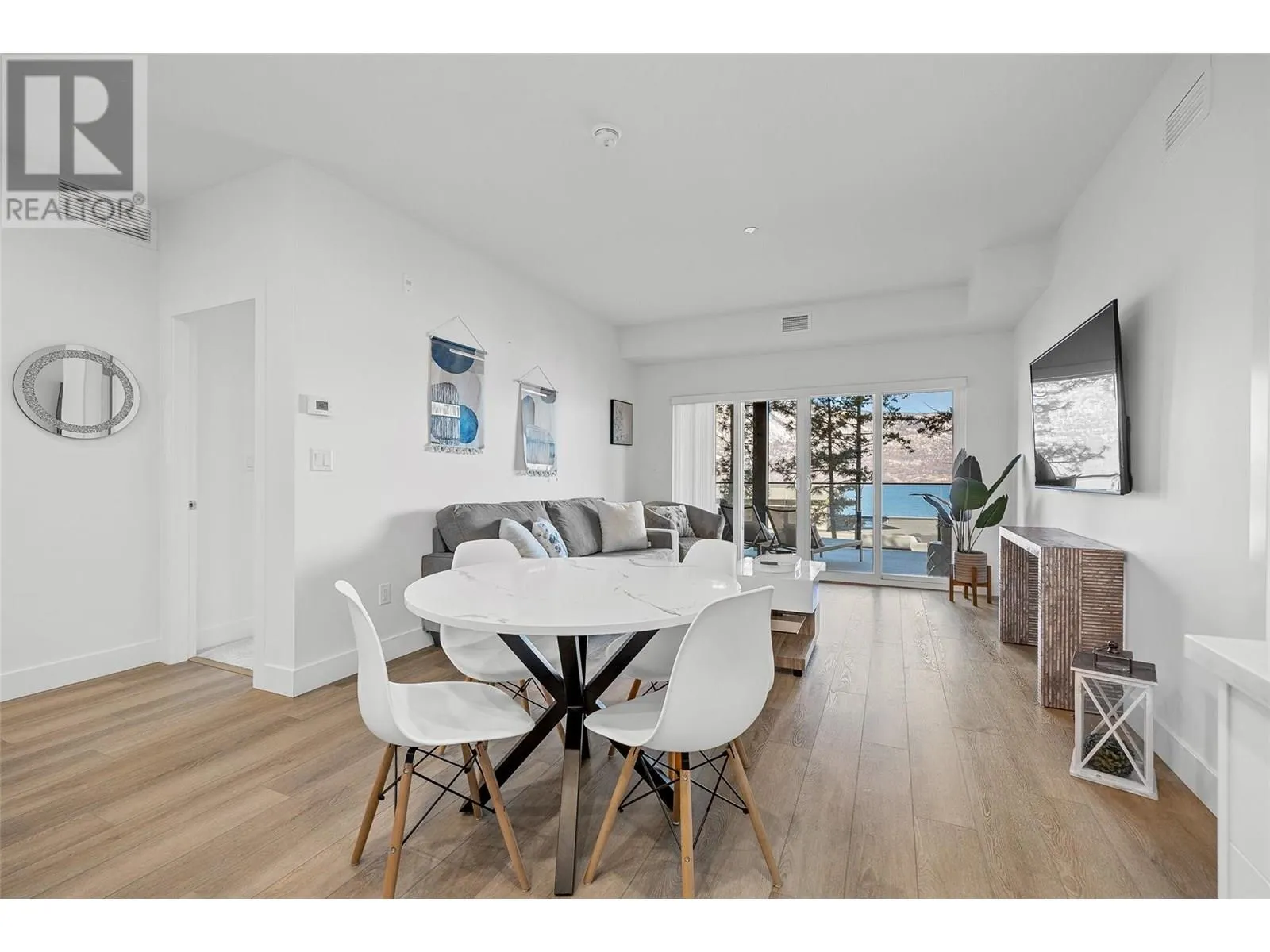 3434 Mckinley Beach Drive Unit# 206