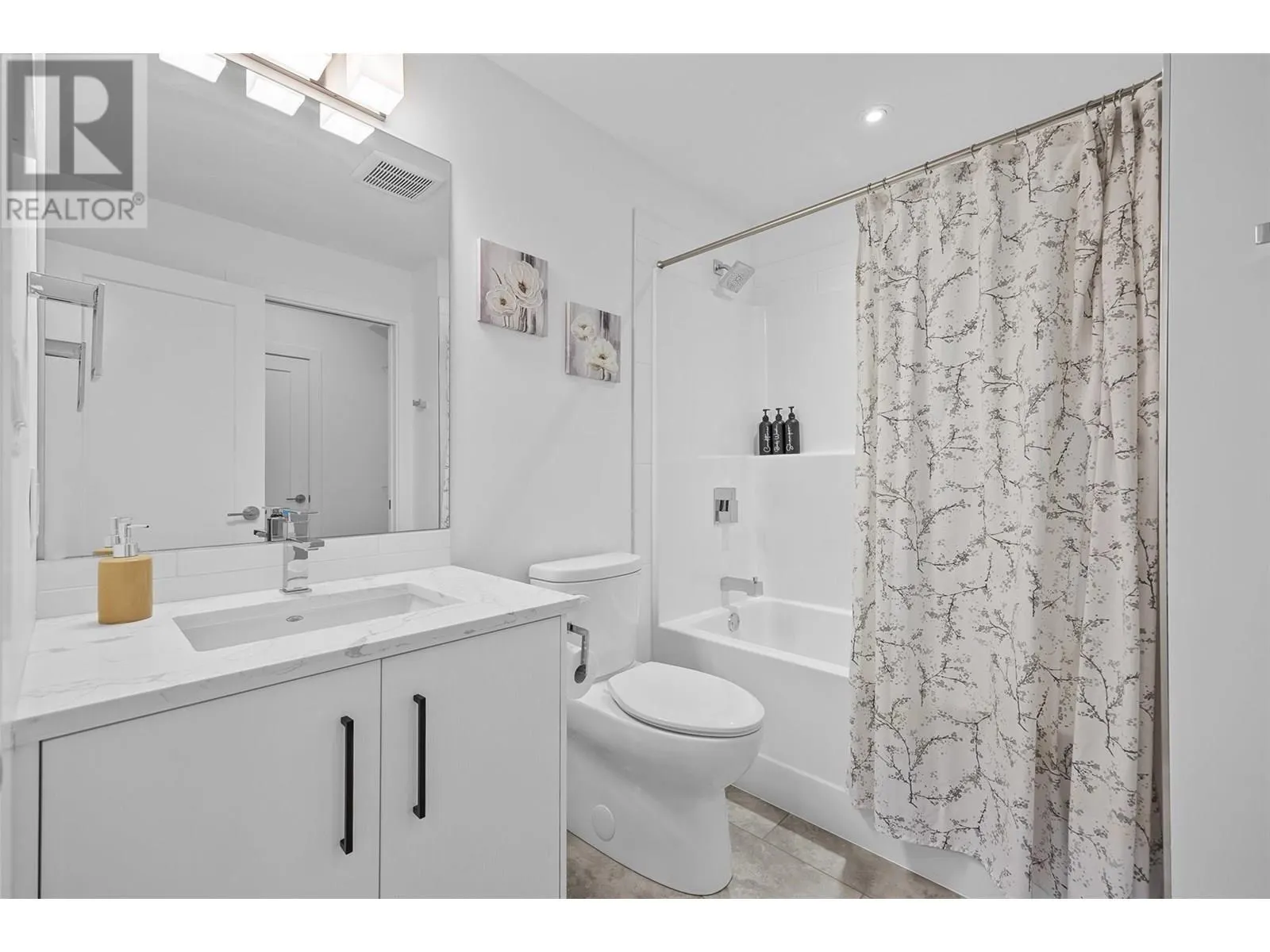 3434 Mckinley Beach Drive Unit# 206