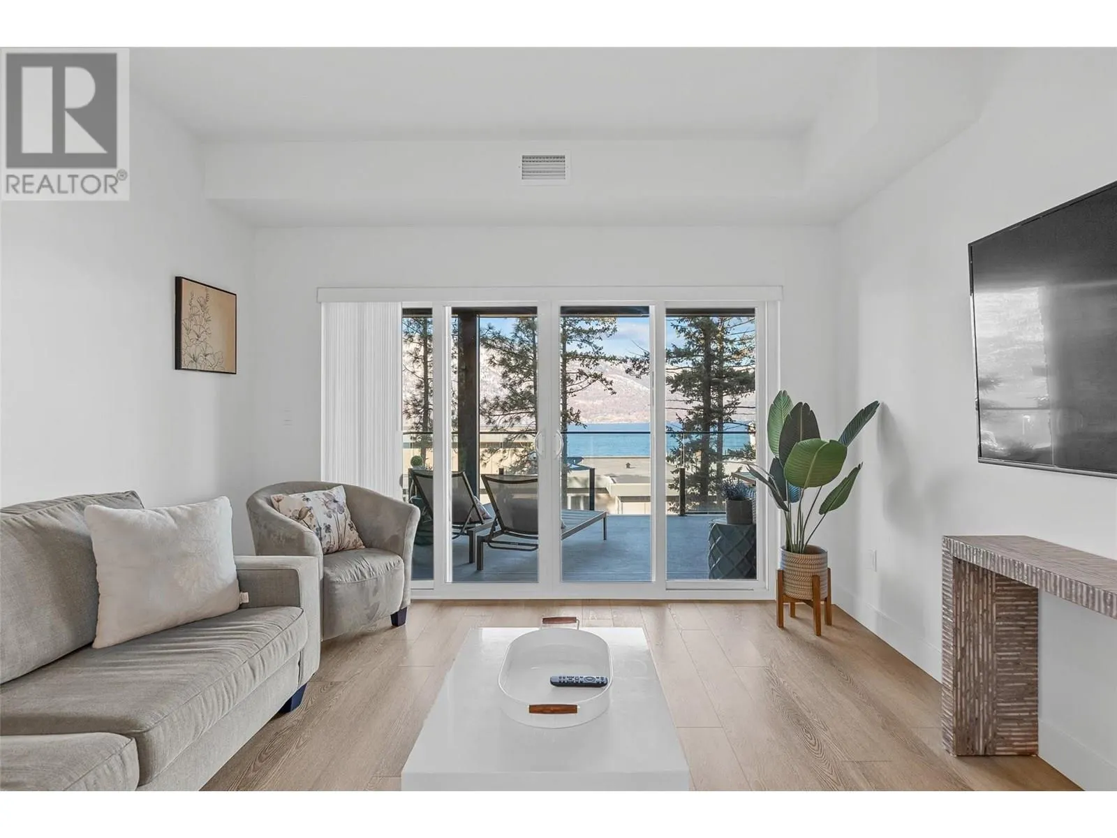 3434 Mckinley Beach Drive Unit# 206