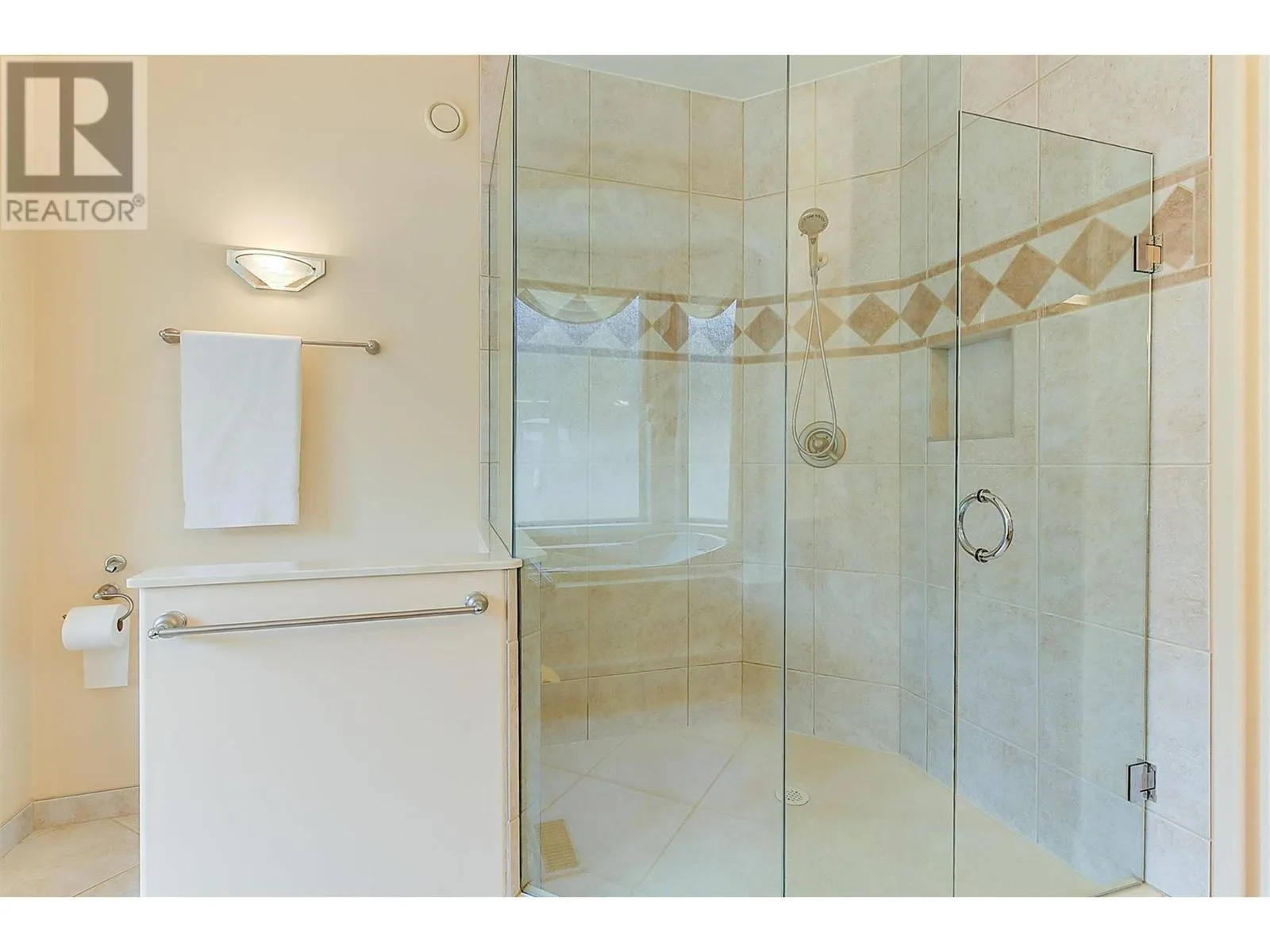 1429 West Kelowna Road Unit# 4