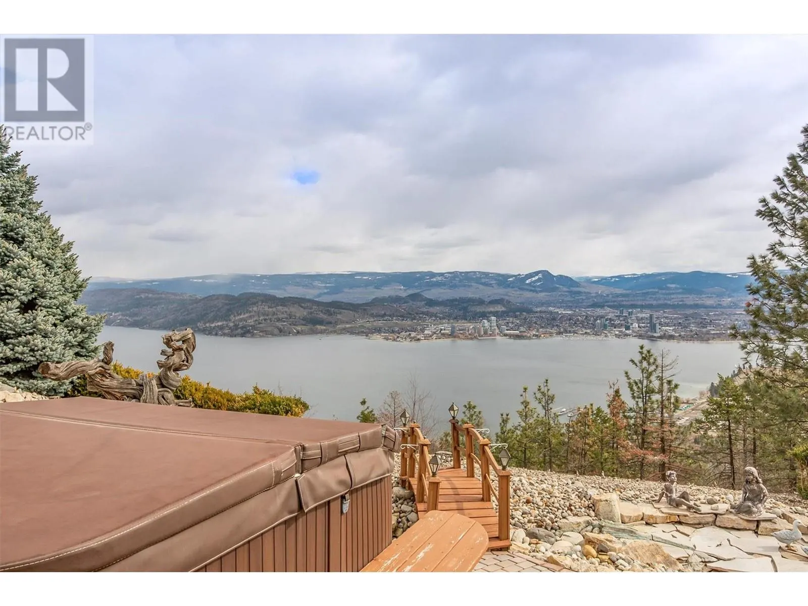 1429 West Kelowna Road Unit# 4