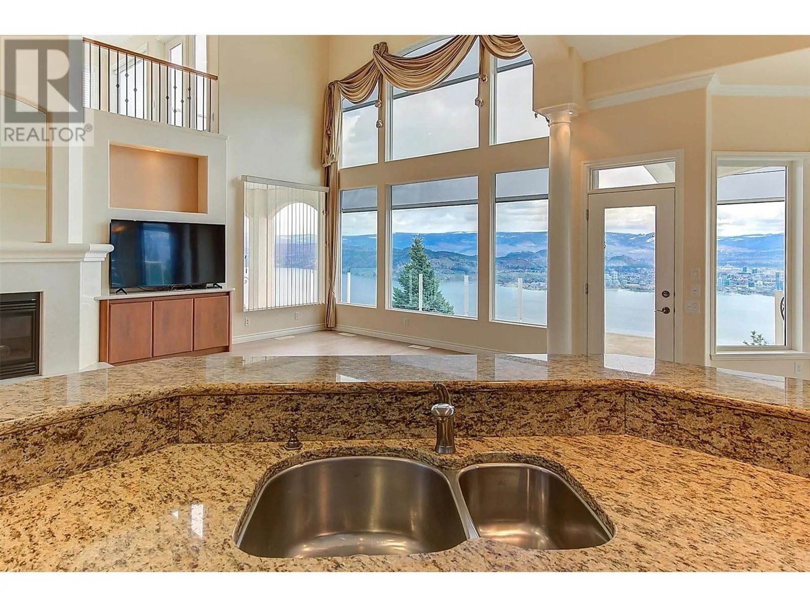 1429 West Kelowna Road Unit# 4