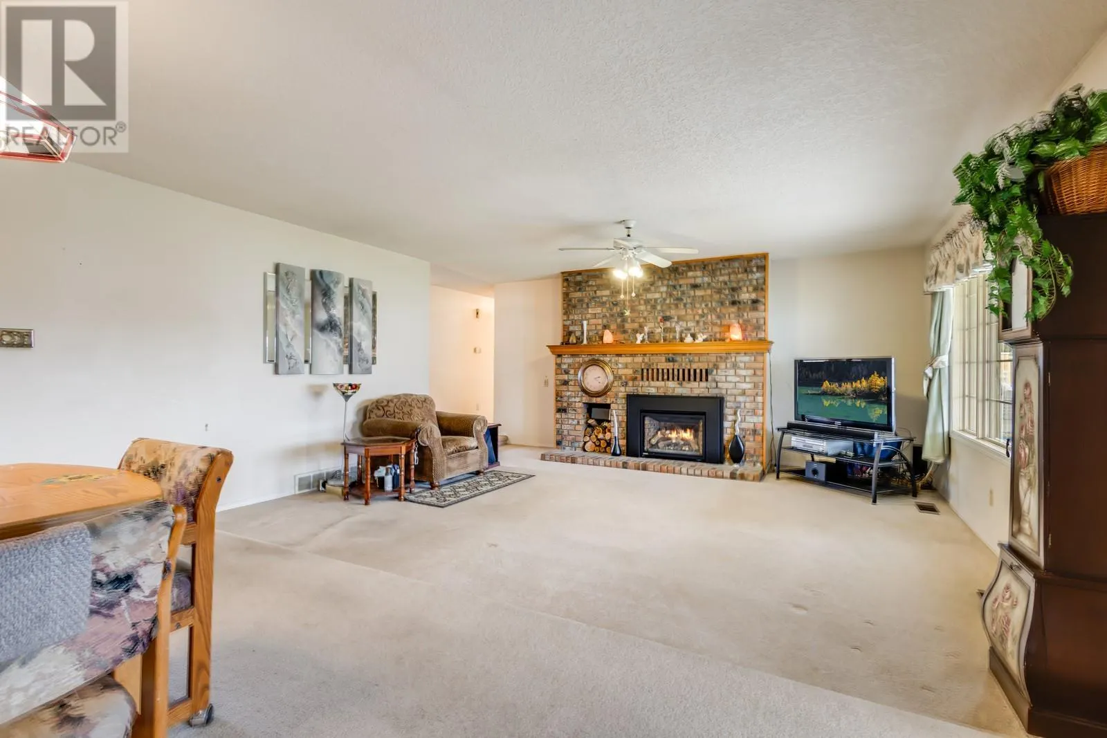 1376 Brentwood Court
