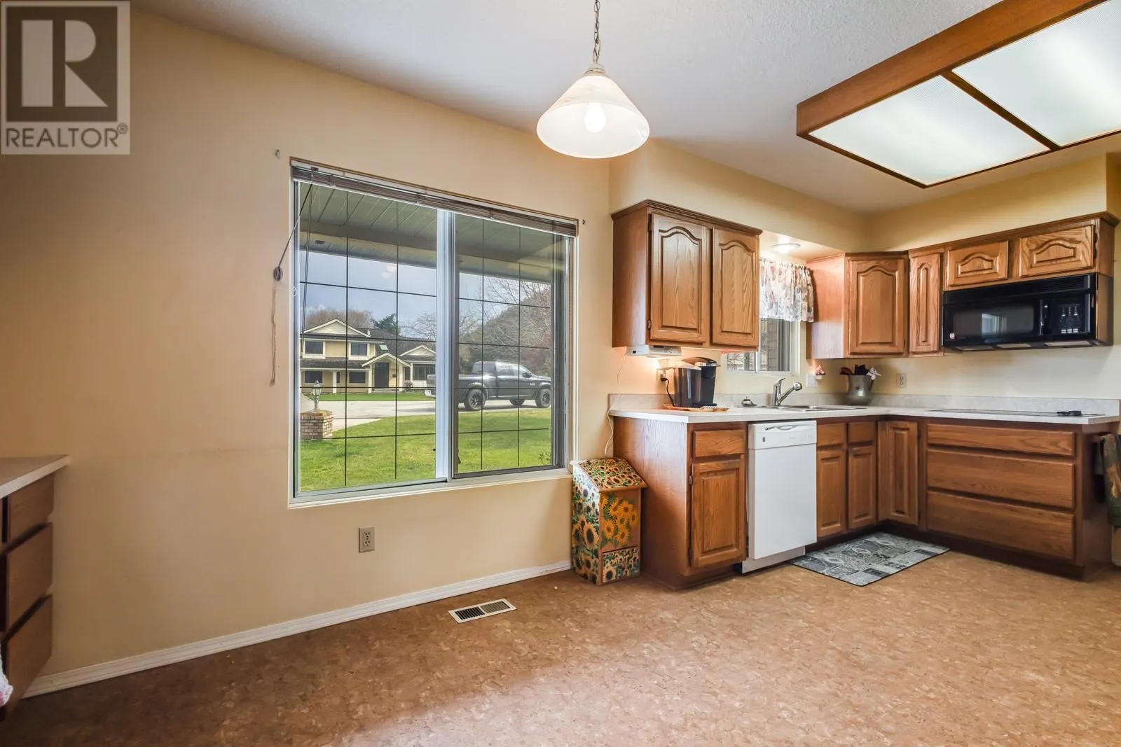 1376 Brentwood Court