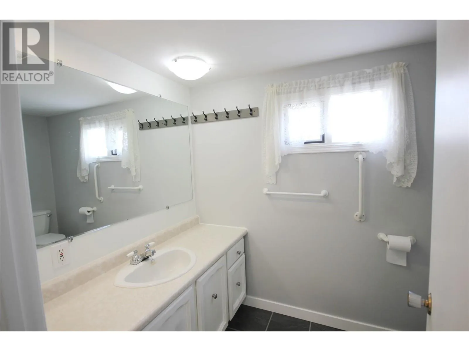 321 YORKTON Avenue Unit# 7