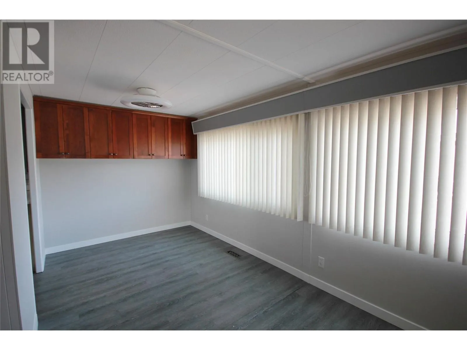 321 YORKTON Avenue Unit# 7