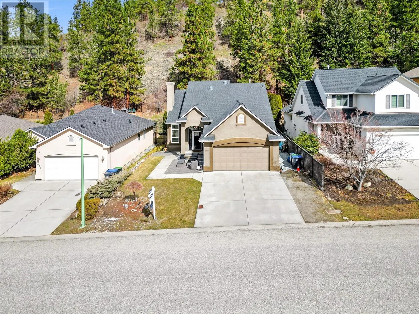 1083 Chilcotin Crescent