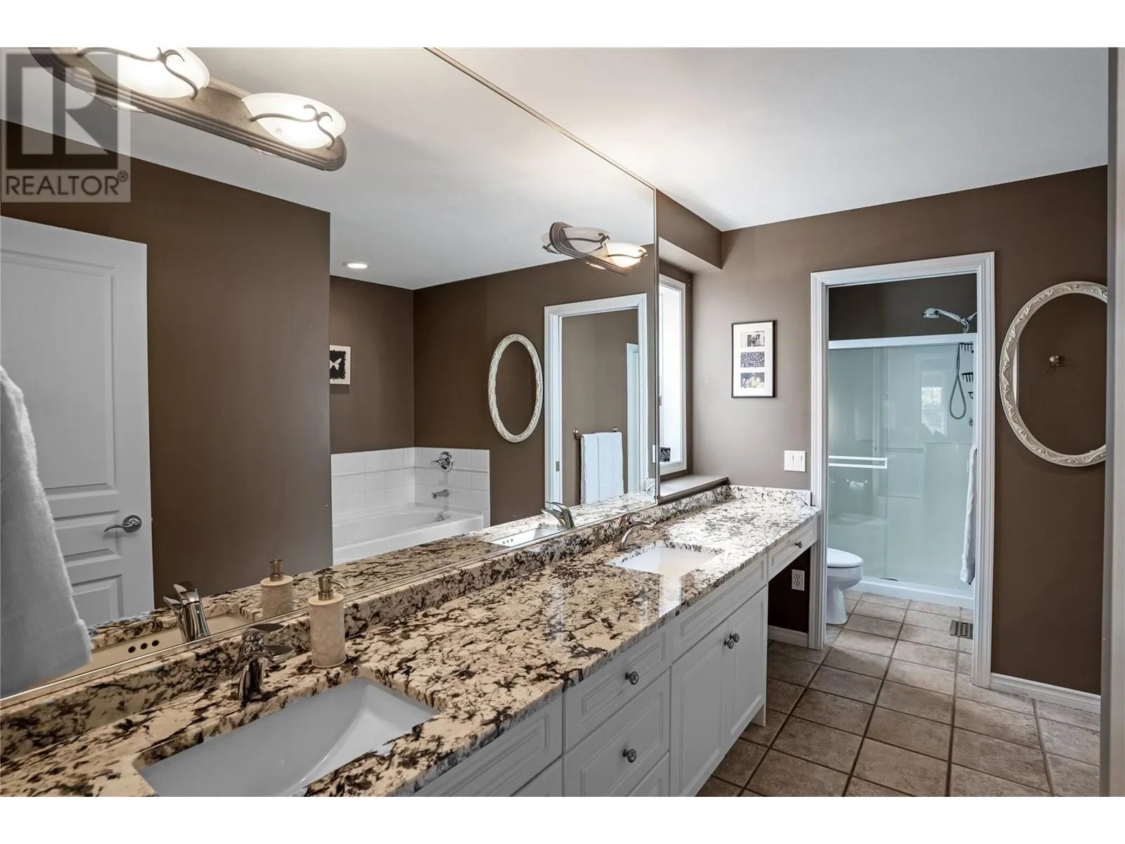 1083 Chilcotin Crescent