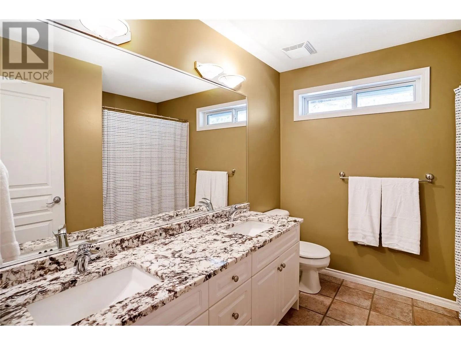 1083 Chilcotin Crescent