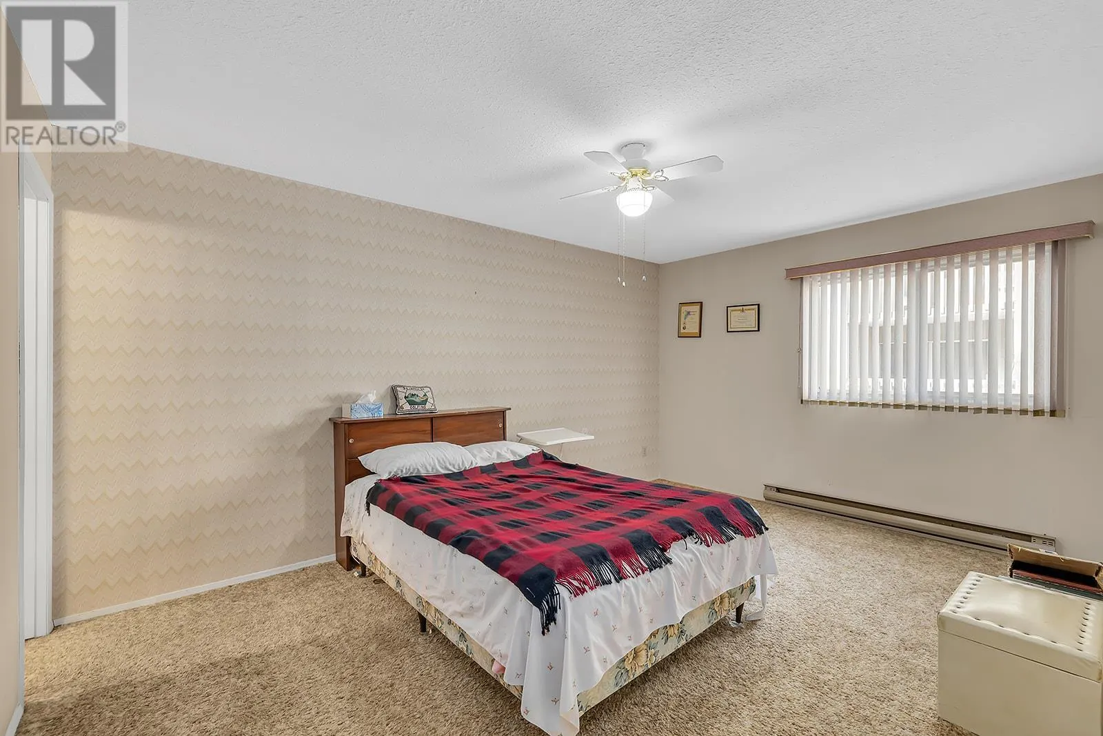 555 Rowcliffe Avenue Unit# 206