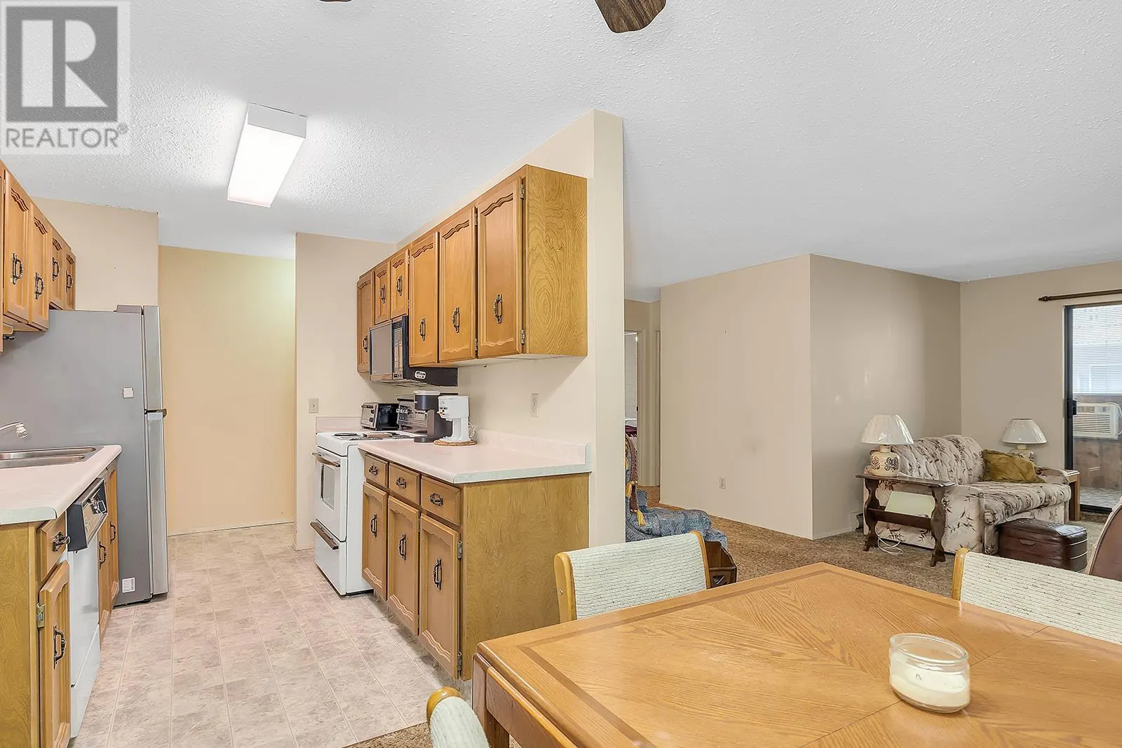 555 Rowcliffe Avenue Unit# 206