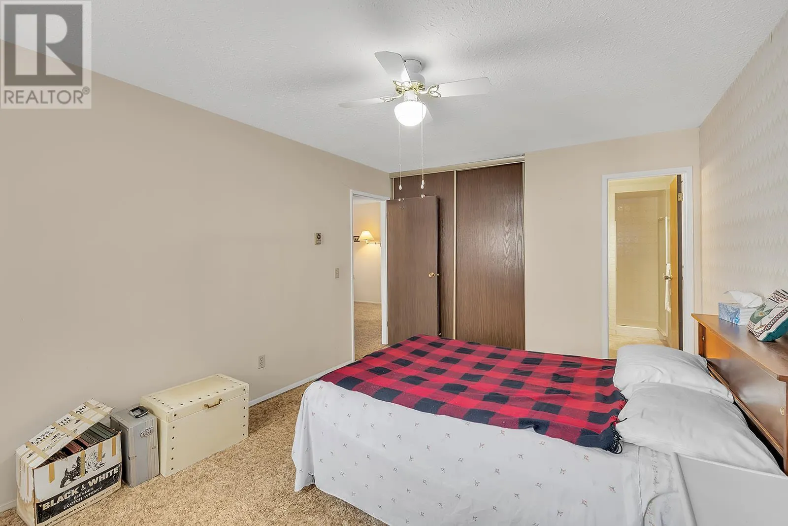 555 Rowcliffe Avenue Unit# 206