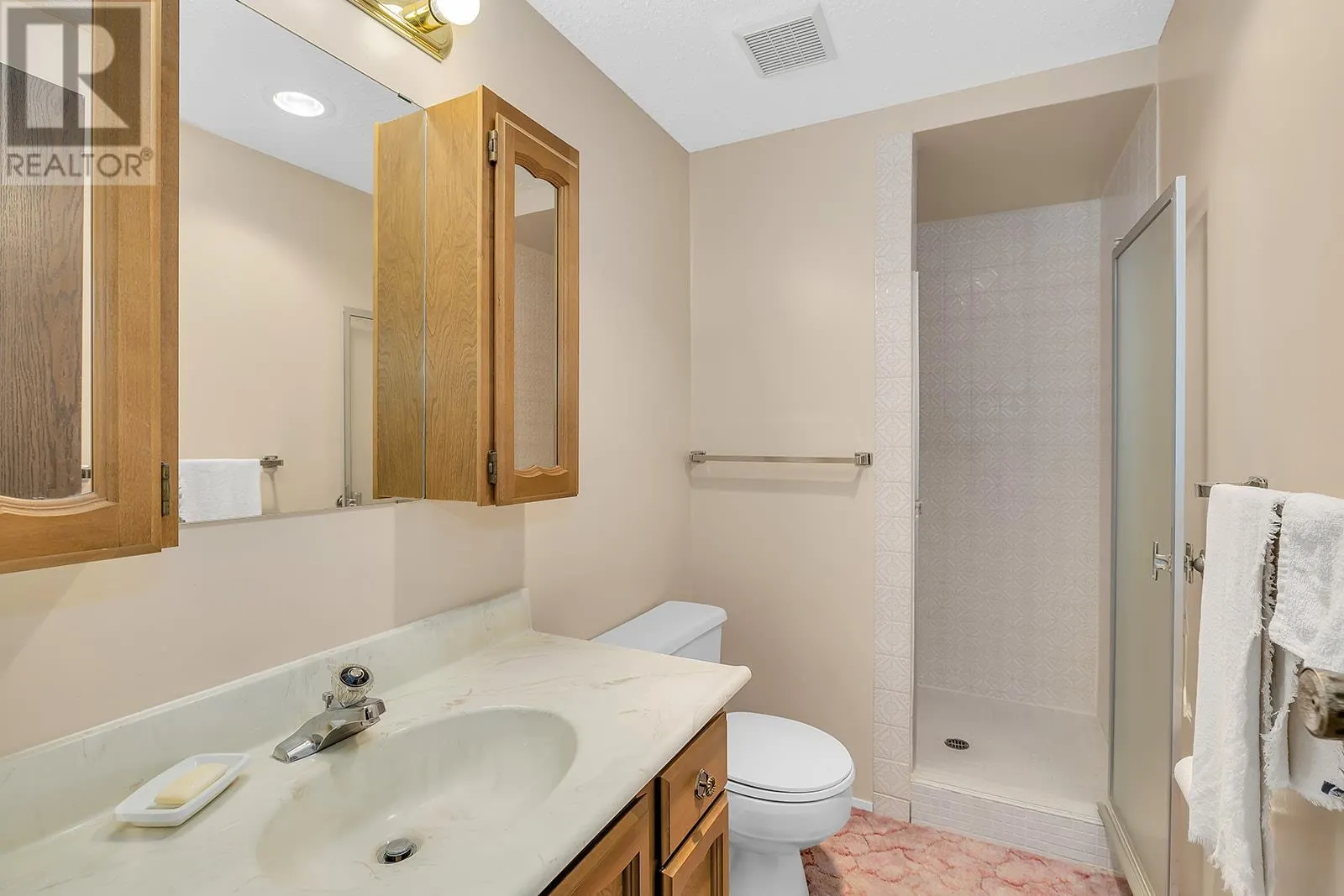555 Rowcliffe Avenue Unit# 206