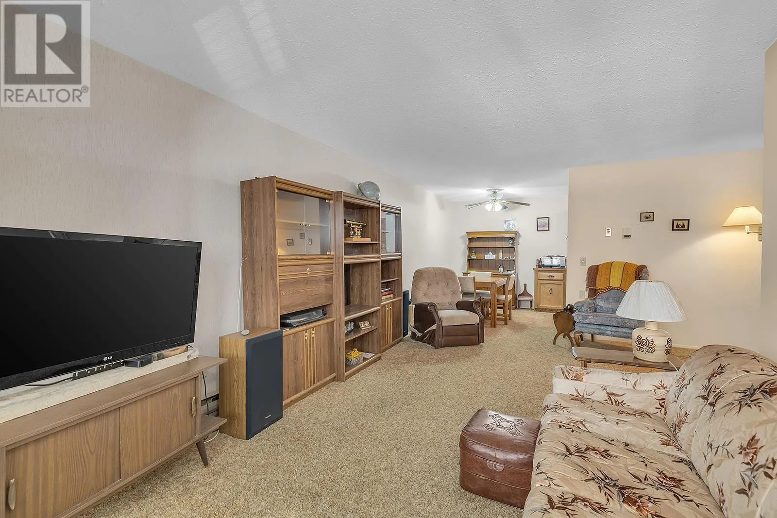 555 Rowcliffe Avenue Unit# 206
