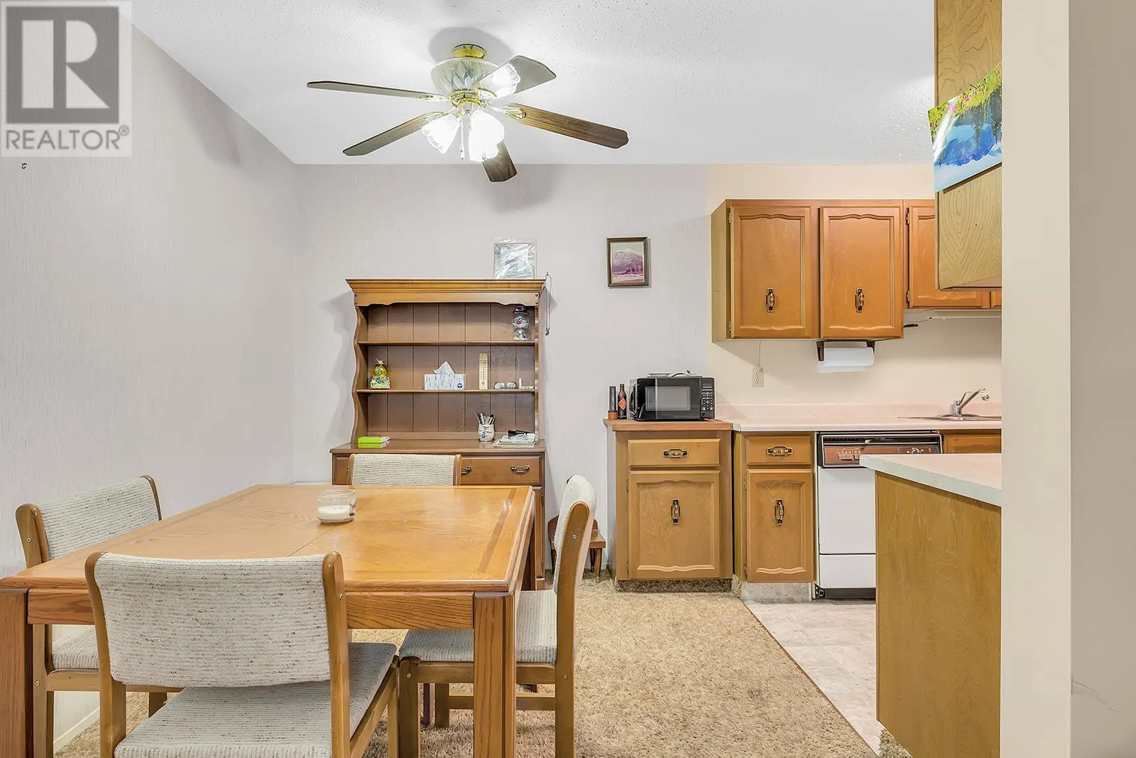 555 Rowcliffe Avenue Unit# 206