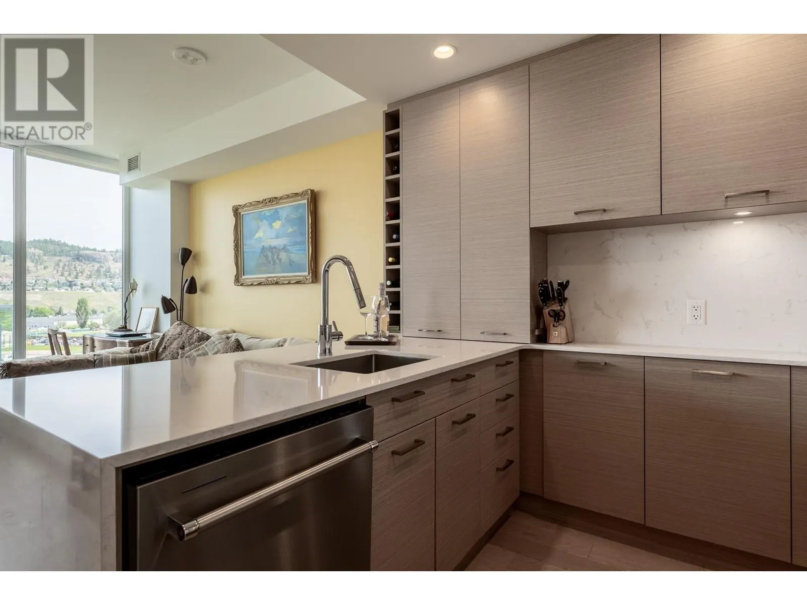 1181 Sunset Drive Unit# 910