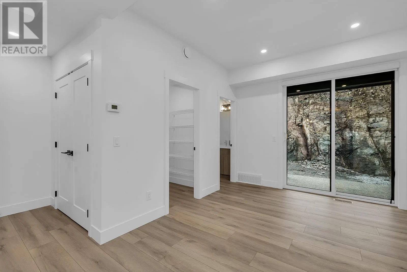 2835 Canyon Crest Drive Unit# 12