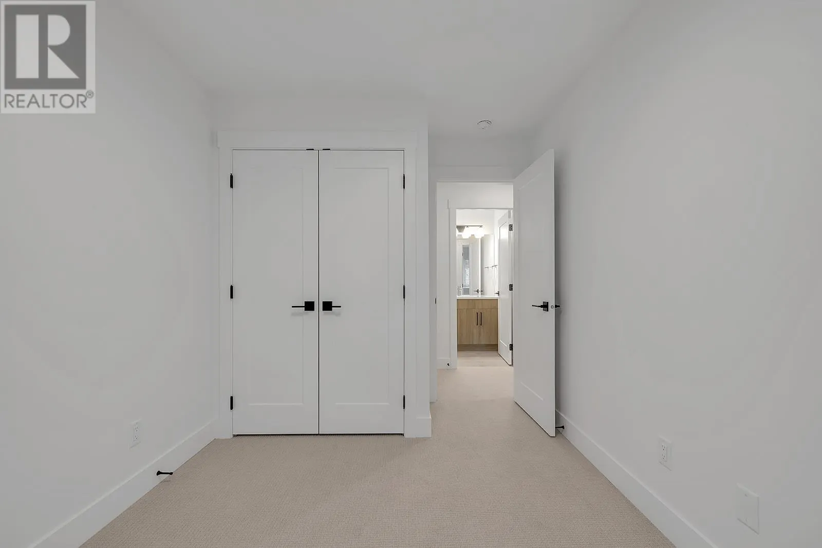 2835 Canyon Crest Drive Unit# 12