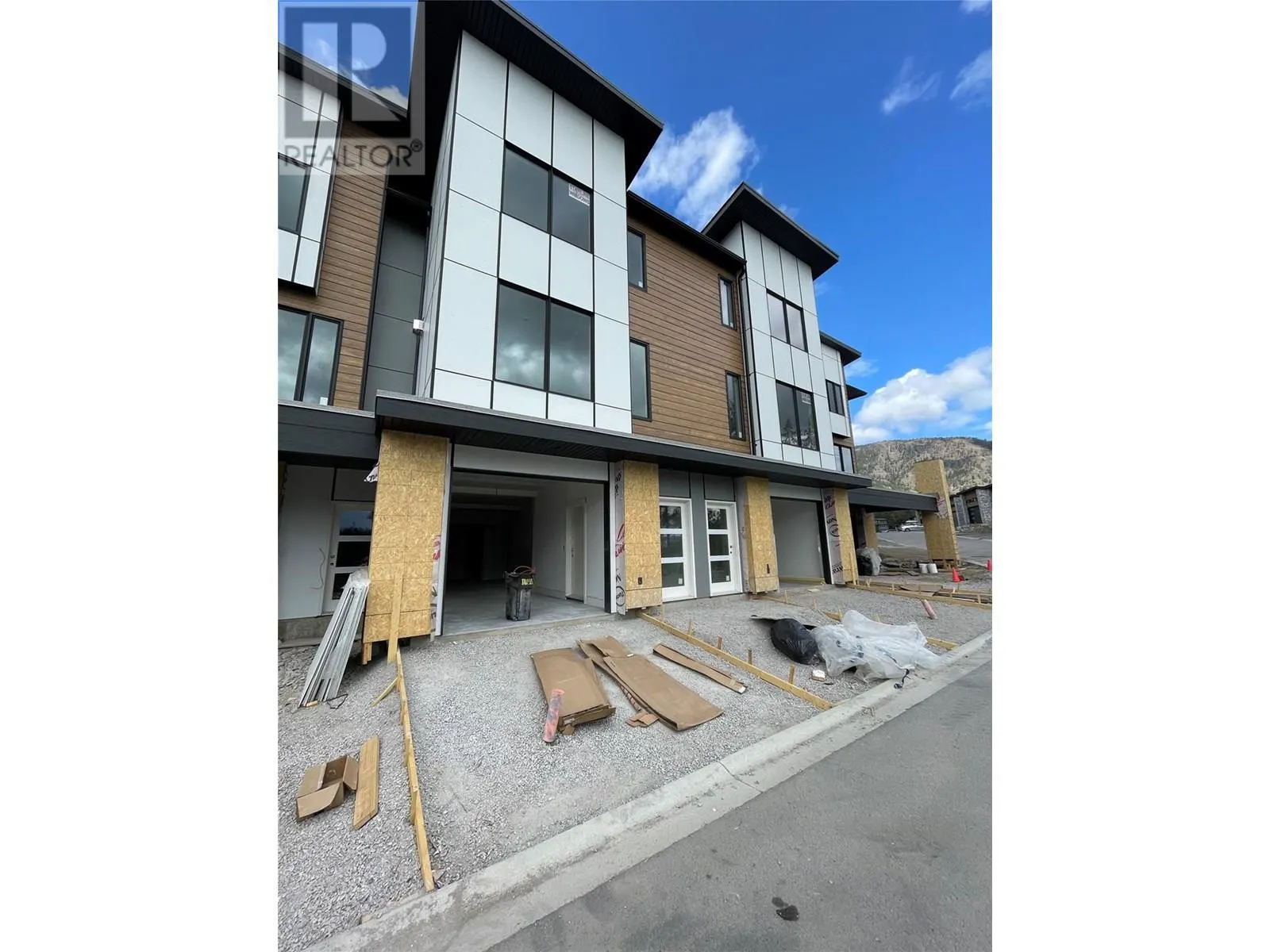 2835 Canyon Crest Drive Unit# 12