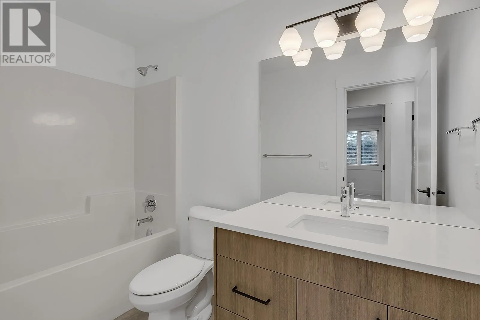 2835 Canyon Crest Drive Unit# 12