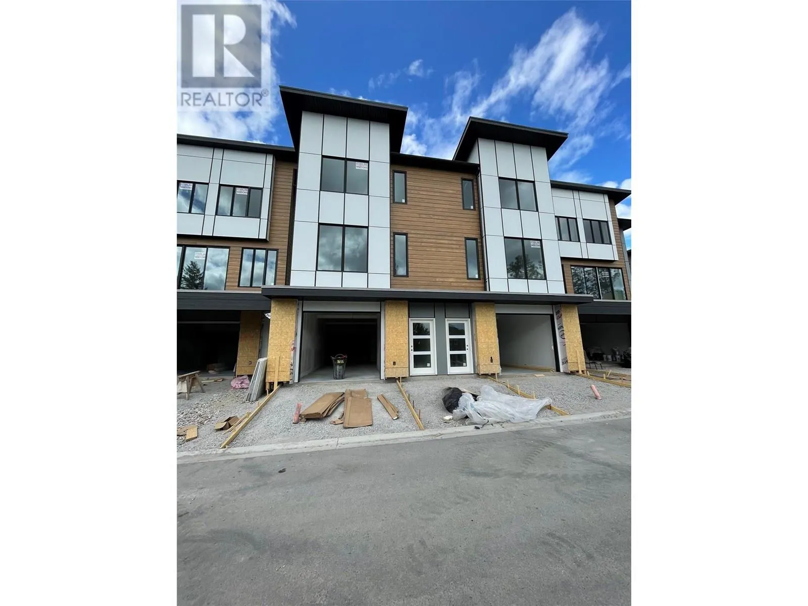 2835 Canyon Crest Drive Unit# 12