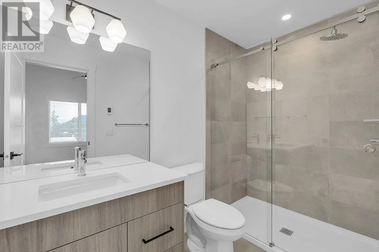 2835 Canyon Crest Drive Unit# 12