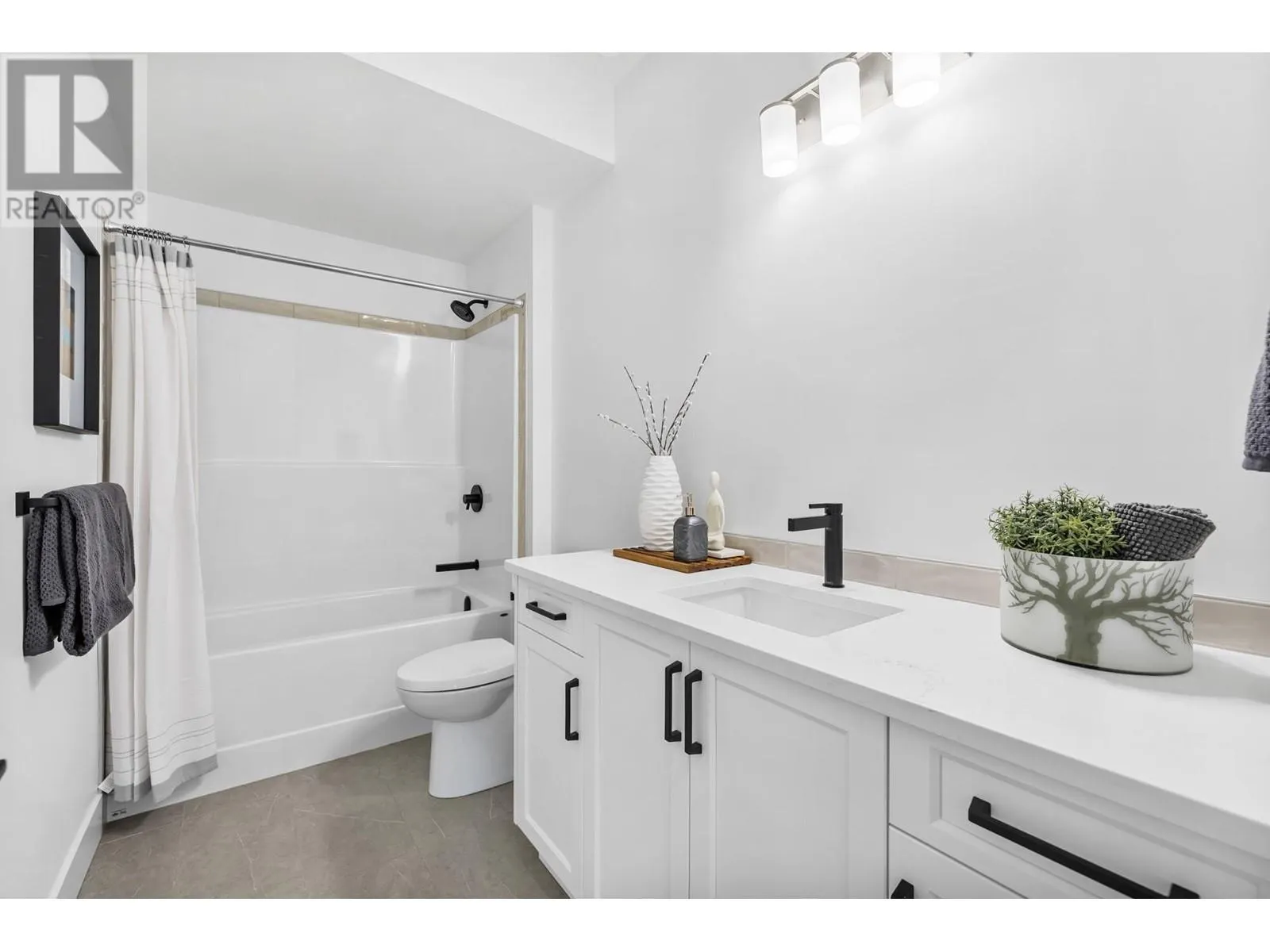 7735 OKANAGAN HILLS Boulevard Unit# 68