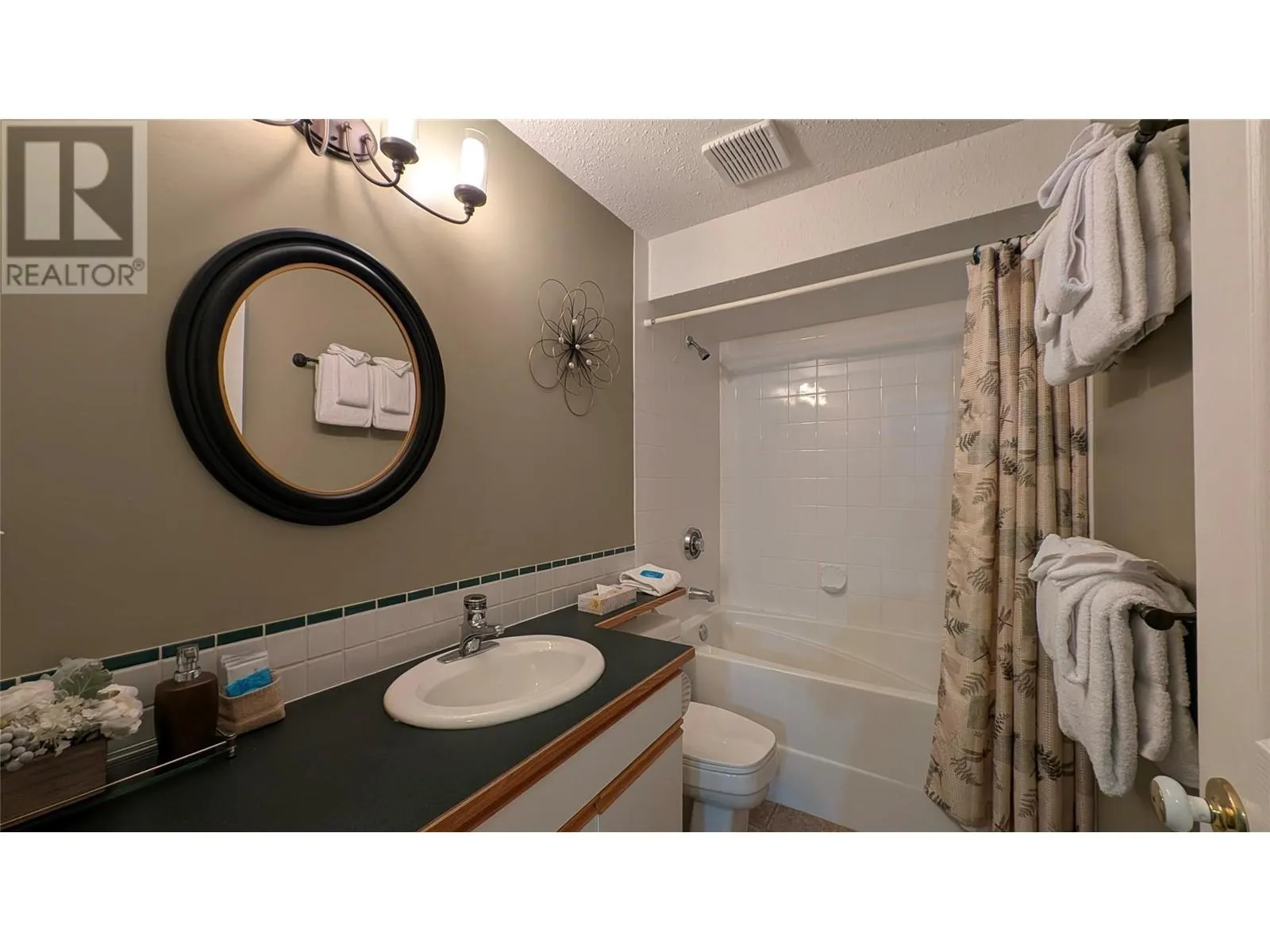 5155 FAIRWAY Drive Unit# 703
