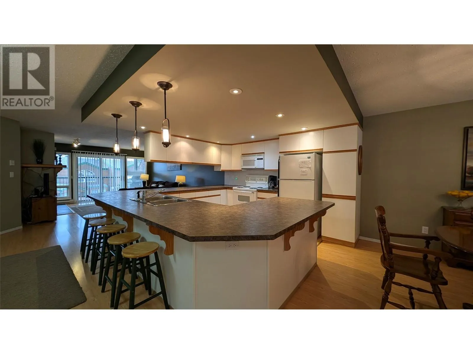 5155 FAIRWAY Drive Unit# 703