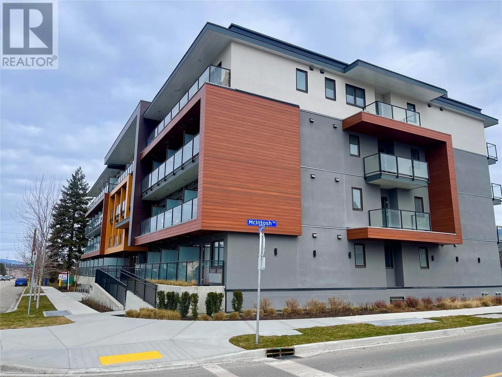 345 Dougall Road N Unit# 323