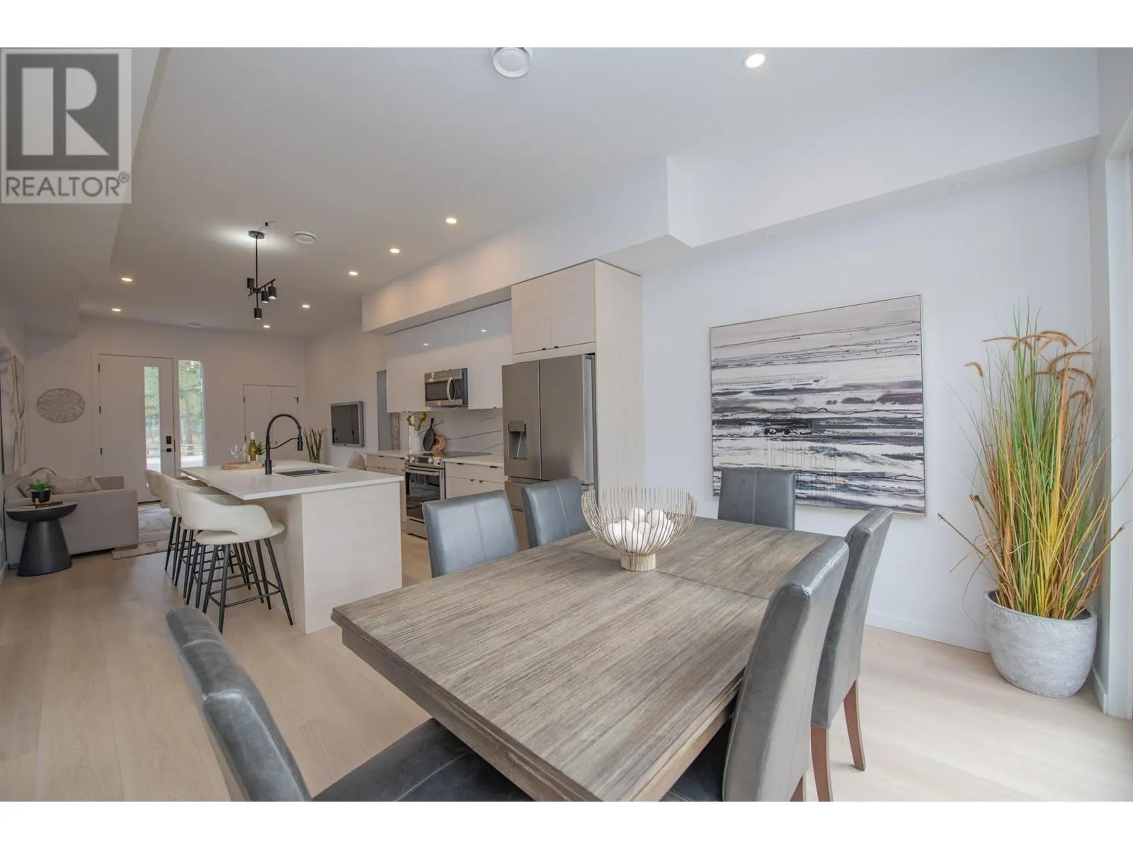9188 Tronson Road Unit# 4