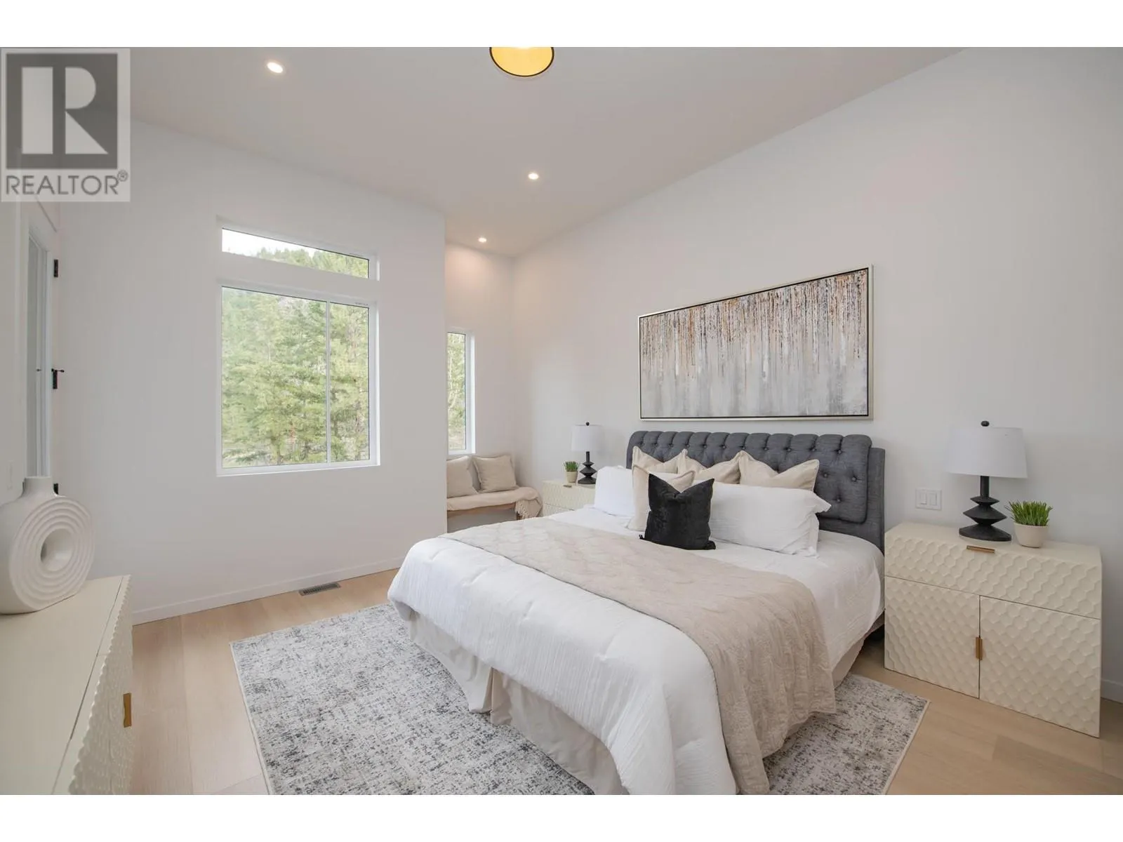 9188 Tronson Road Unit# 4