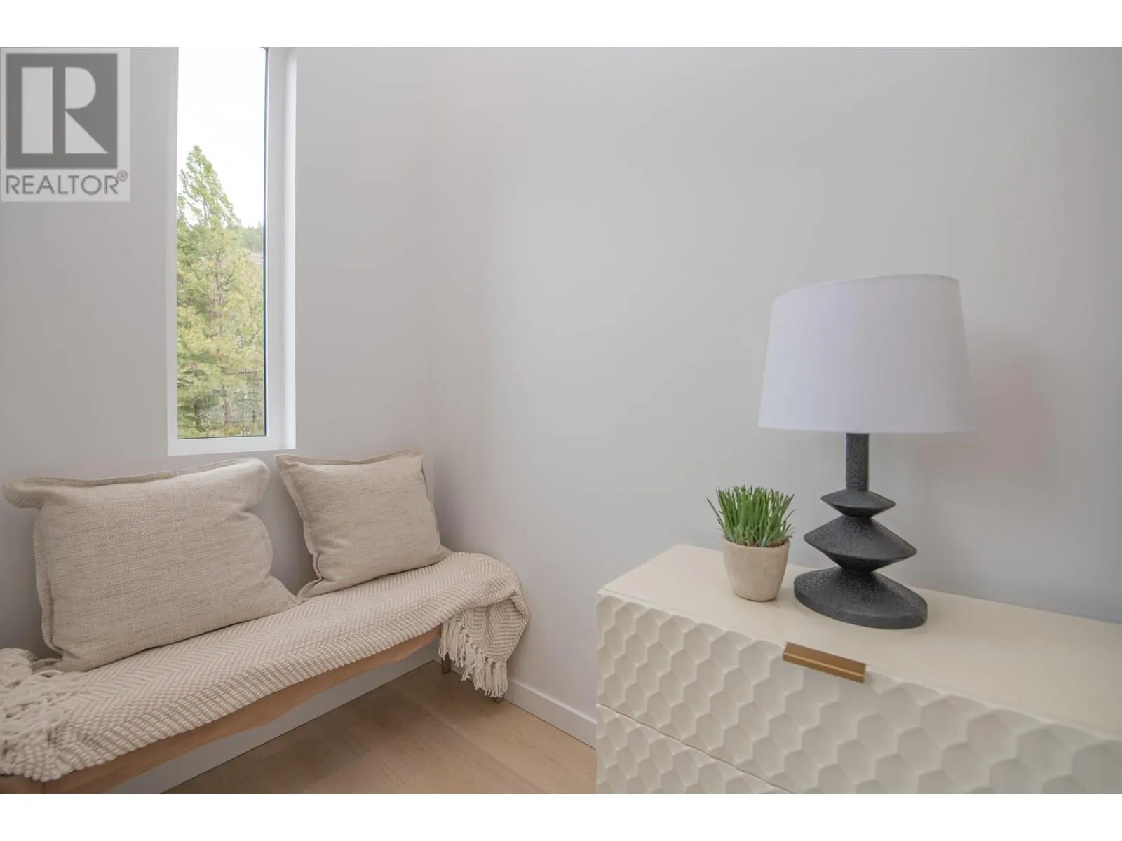 9188 Tronson Road Unit# 6