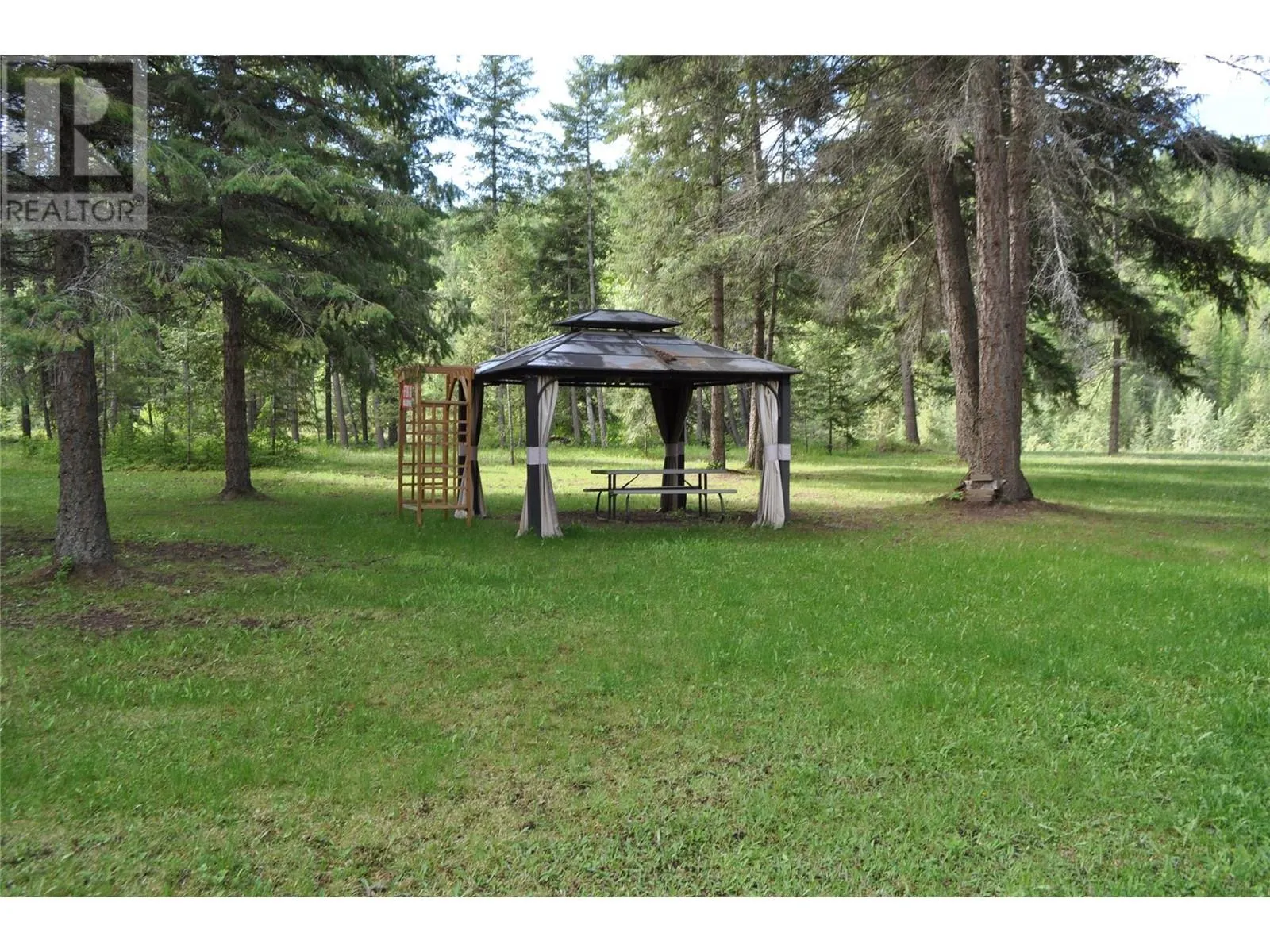 1157 Highway 6 Highway E