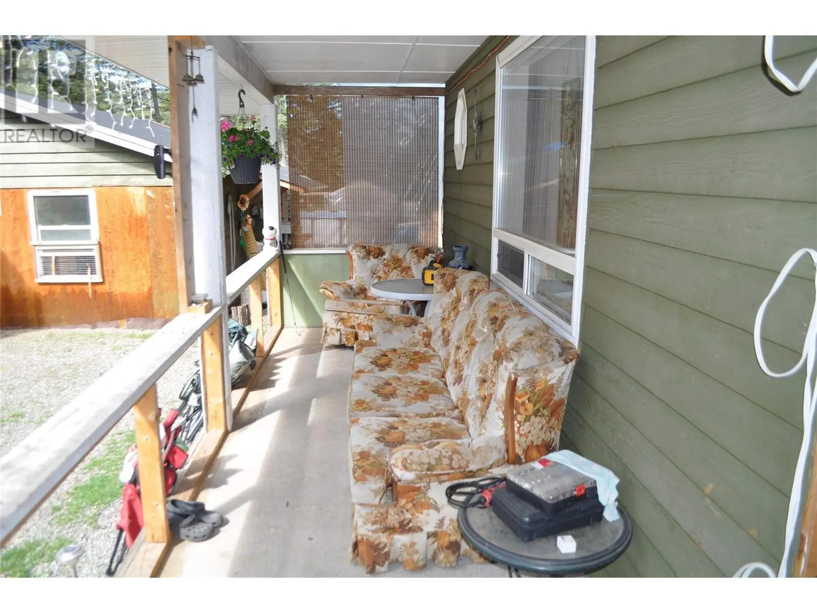 1157 Highway 6 Highway E