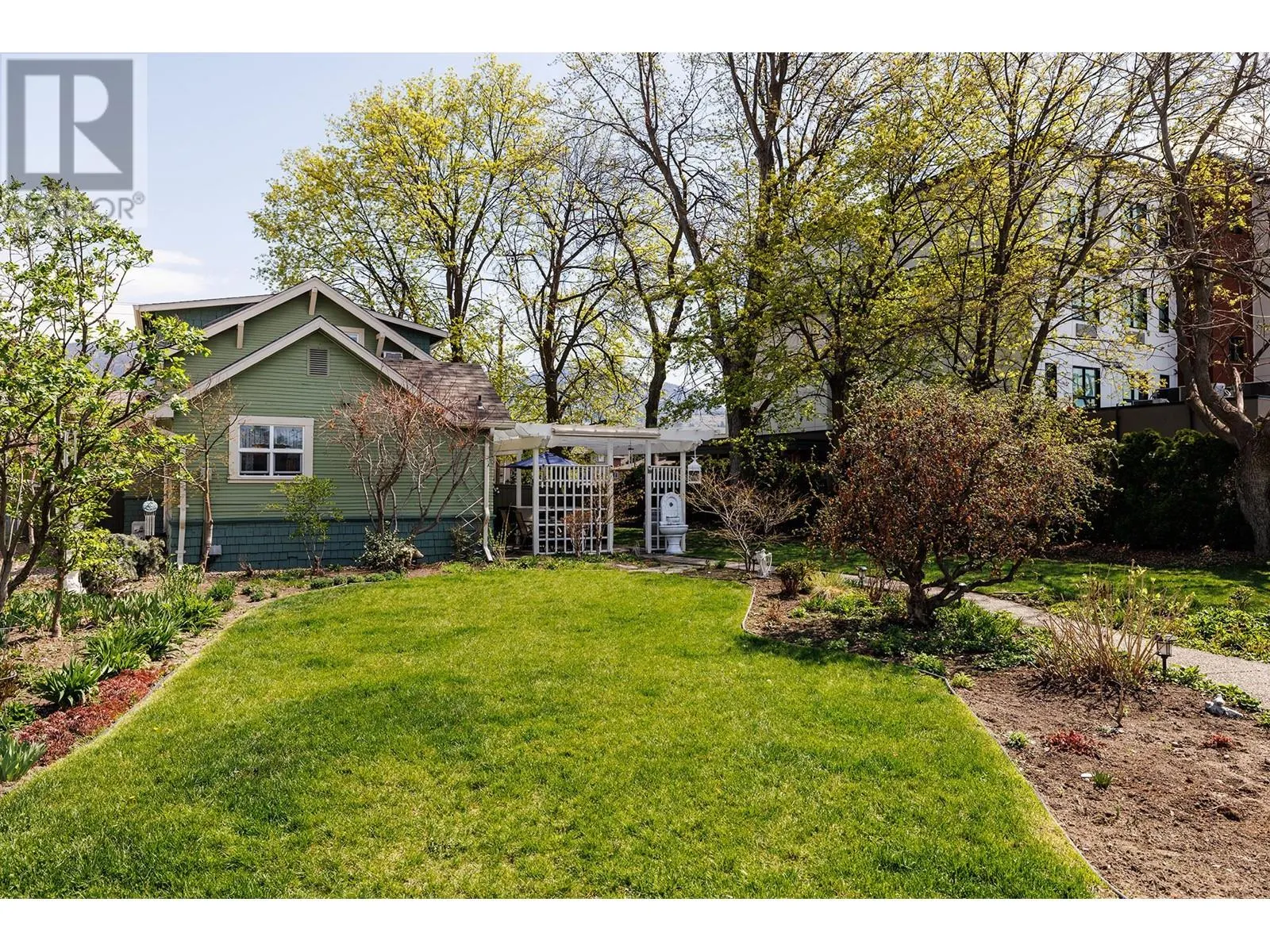 1024 Rutland Road