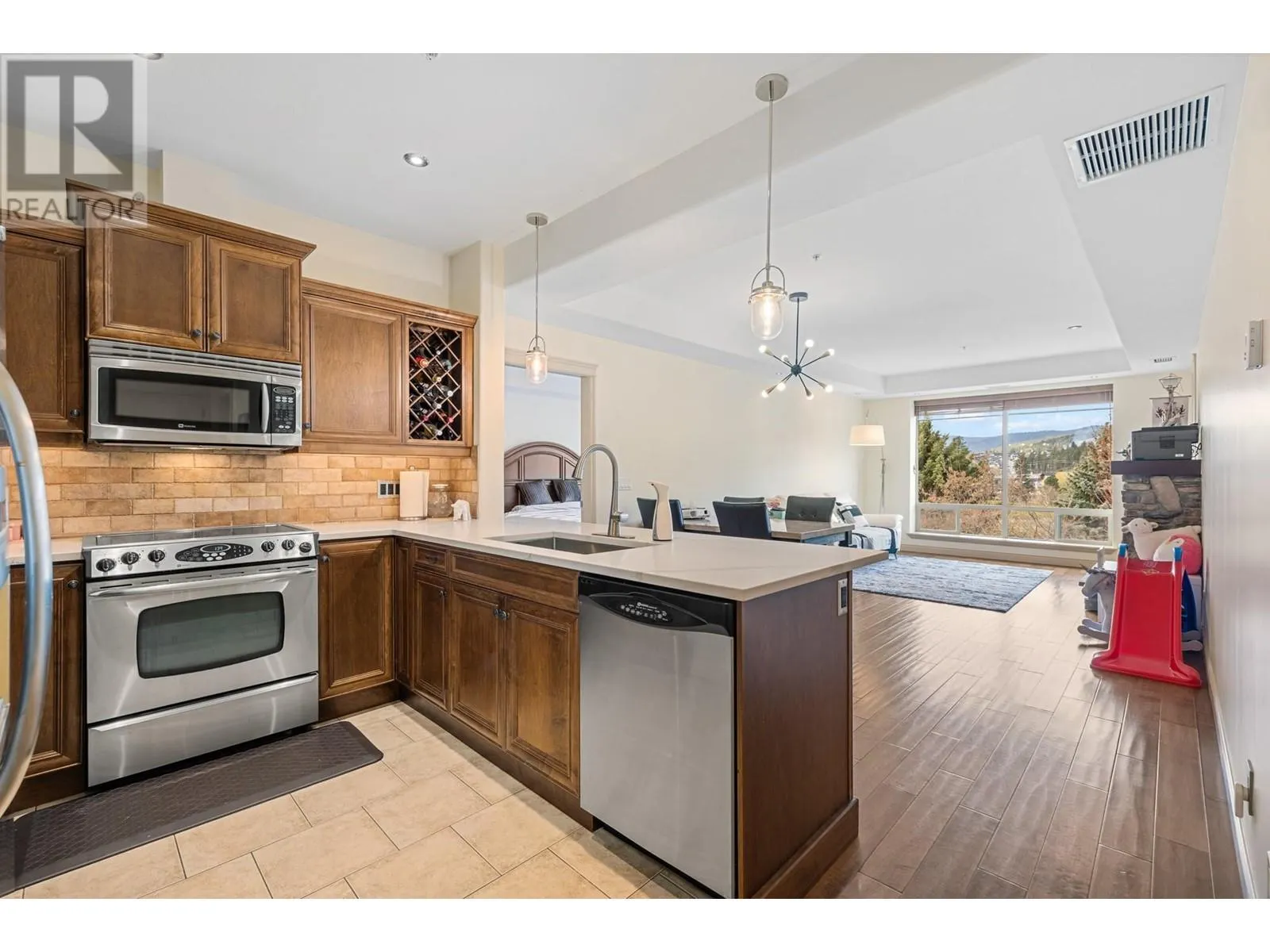 2770 Auburn Road Unit# 202