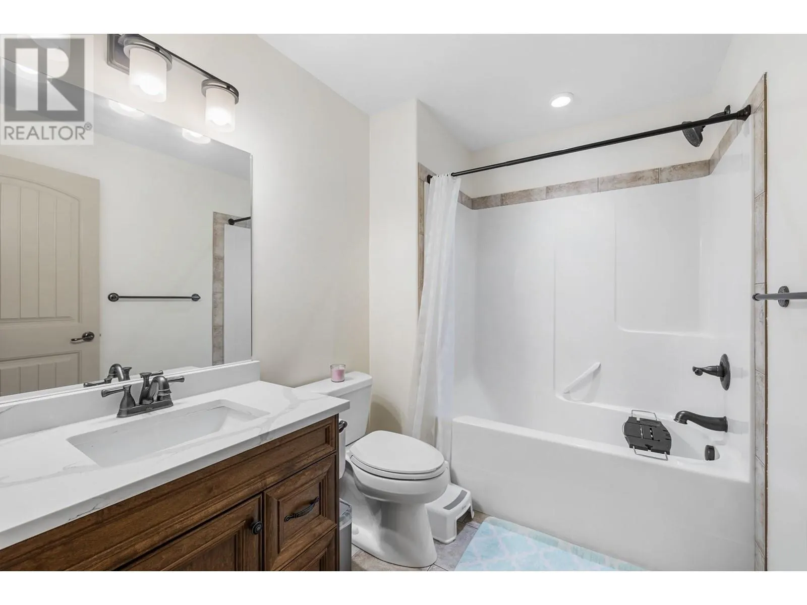 2770 Auburn Road Unit# 202