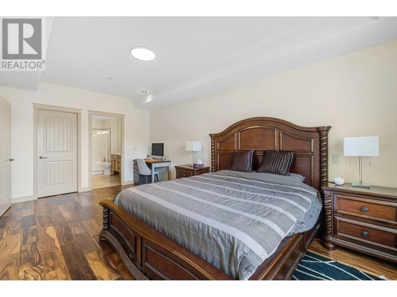 2770 Auburn Road Unit# 202