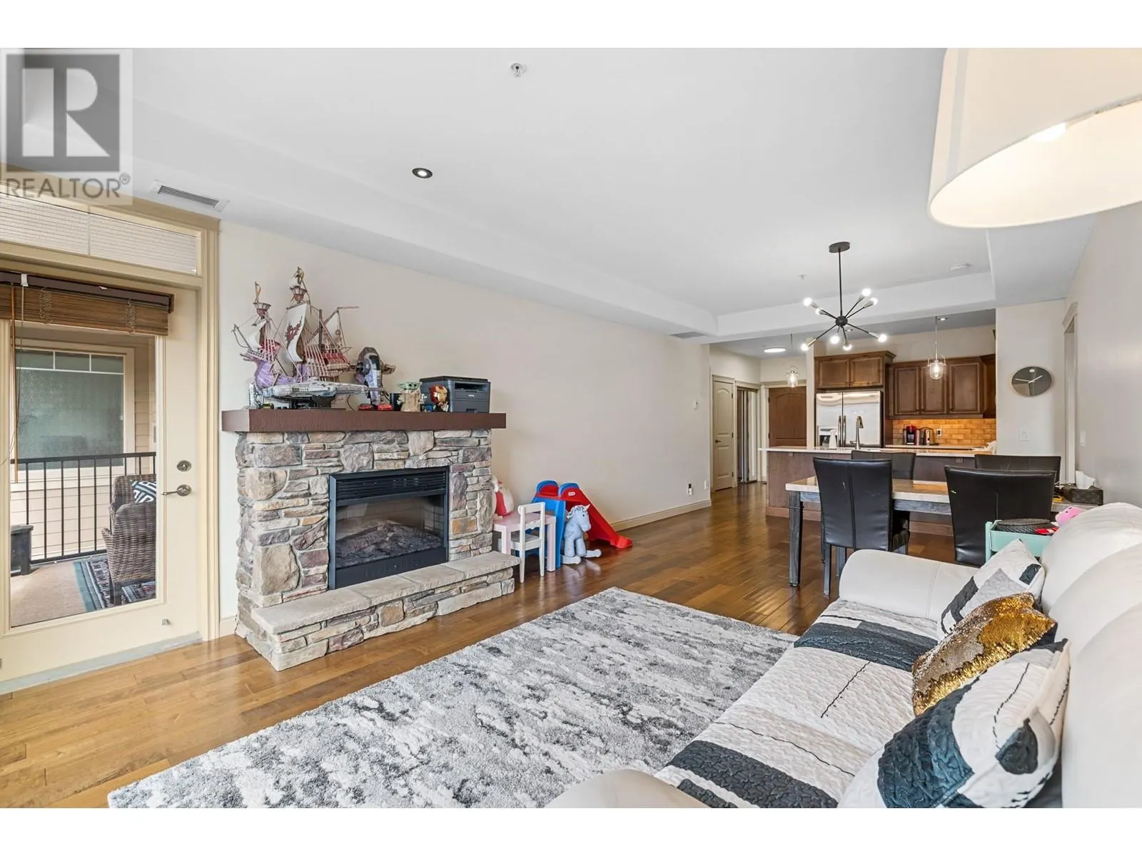2770 Auburn Road Unit# 202